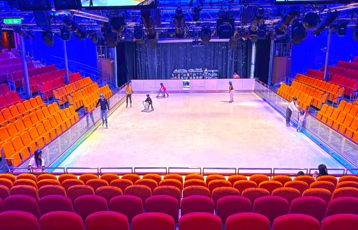 Le Studio B la patinoire de l'Allure of the Seas