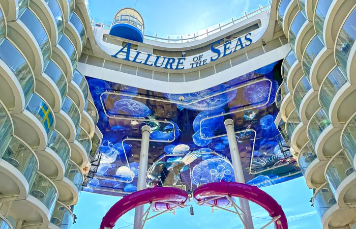 Le toboggan Ultimate Abyss de l'Alllure of the Seas