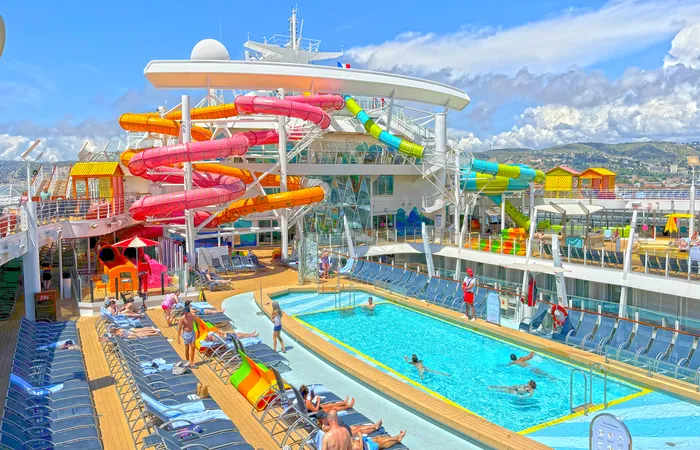 Les toboggans de l'Allure of the Seas