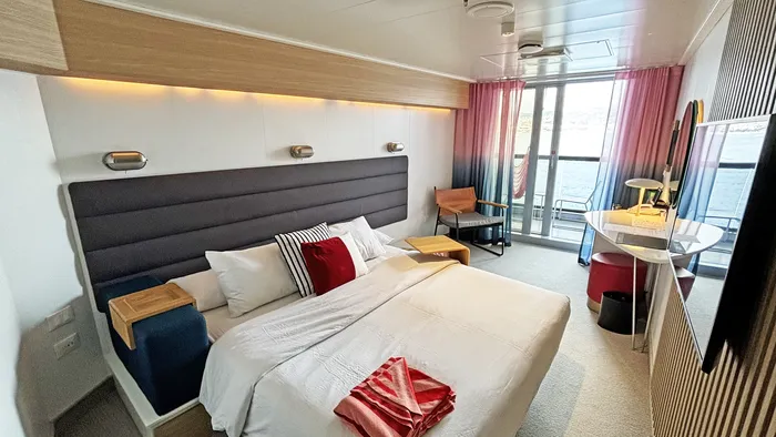 Cabine balcon du Scarlet Lady de Virgin Voyages